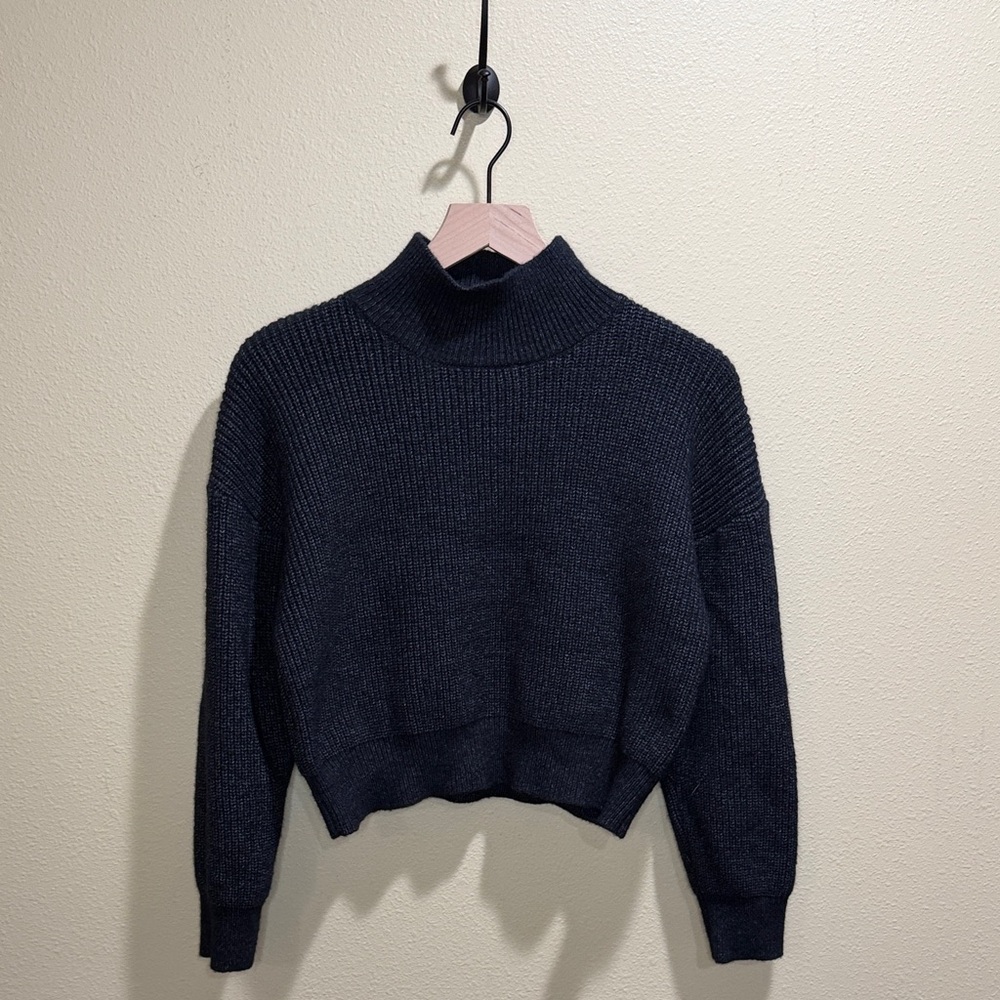 SHEIN size Large Women's Black Turtleneck Cropped Sweater